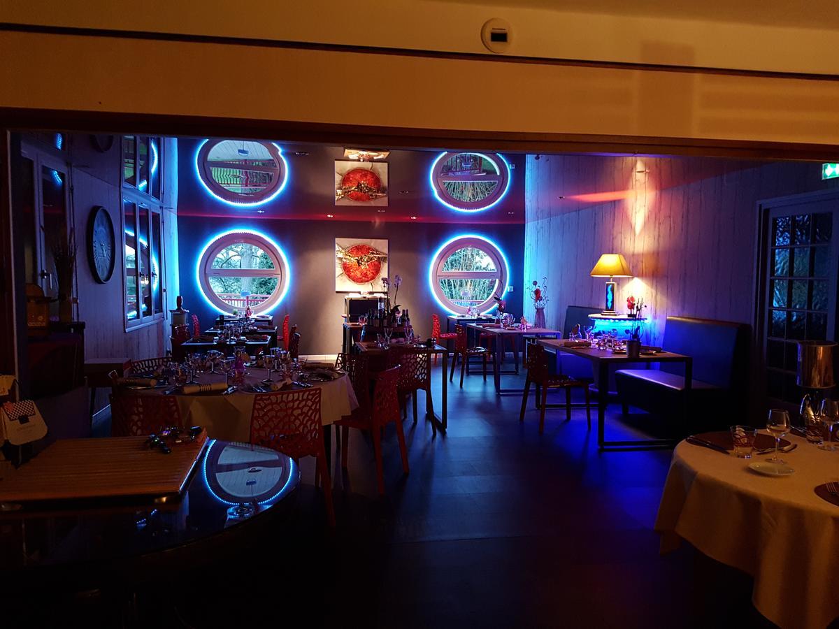 Relais Vosgien - Hôtel Restaurant la Table de Sophia Saint-Pierremont  Extérieur photo
