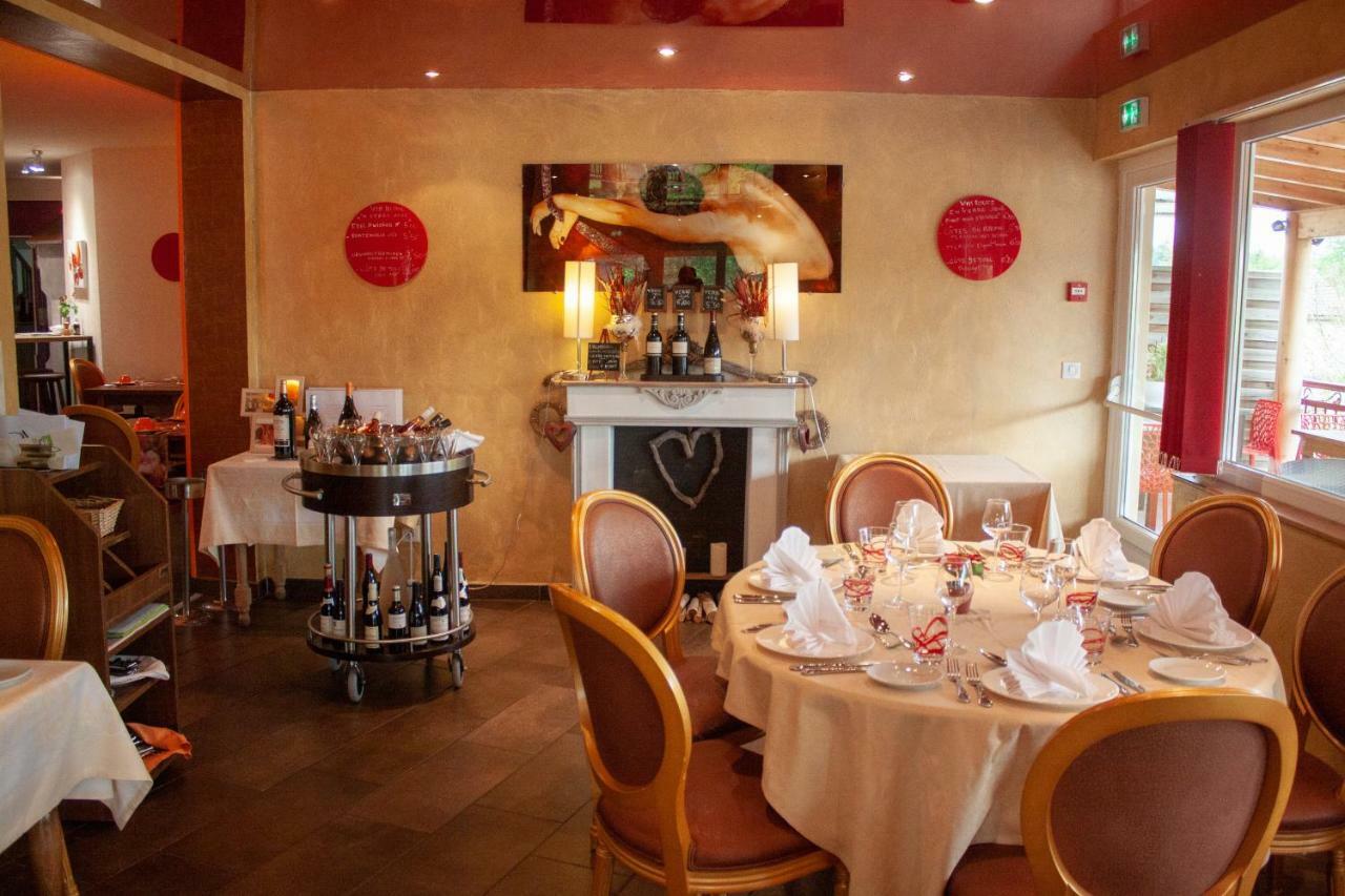 Relais Vosgien - Hôtel Restaurant la Table de Sophia Saint-Pierremont  Extérieur photo